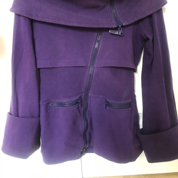 Lululemon sweater - Picture 4 of 4